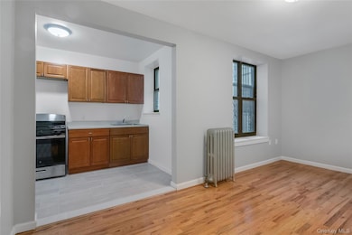 2410 Davidson Ave unit B5, Bronx, NY 10468 - photo 3