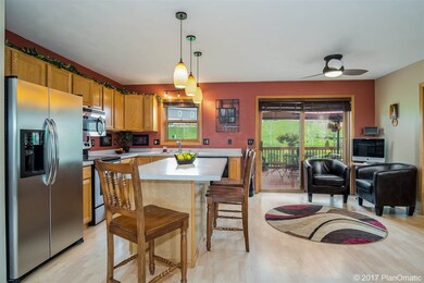 555 Oakwood Dr, Oregon, WI 53575 - photo 6