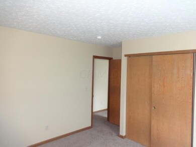 3469 High Creek Dr, Columbus, OH 43223 - photo 5