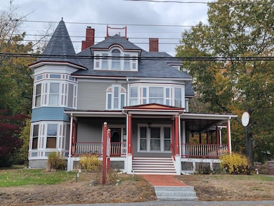 75 Summer St unit 2, Bristol, NH 03222 - photo 2