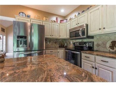 4110 Sylvan Dr, Floyds Knobs, IN 47119 - photo 3