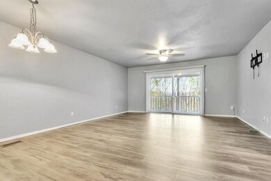 10 Joanie Ln, Bella Vista, AR 72715 - photo 4