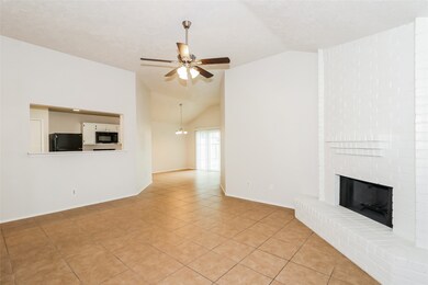 11002 Beaver Trail Dr, Houston, TX 77086 - photo 4