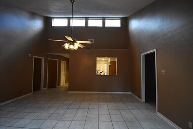 2909 La Mesa St, Bay City, TX 77414 - photo 5