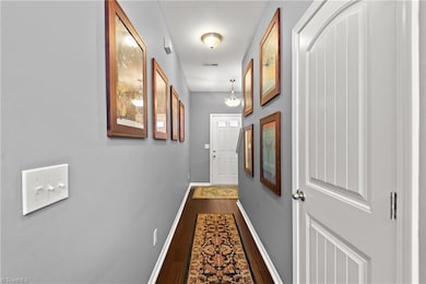 2472 Hartfield Cir, Winston Salem, NC 27103 - photo 4