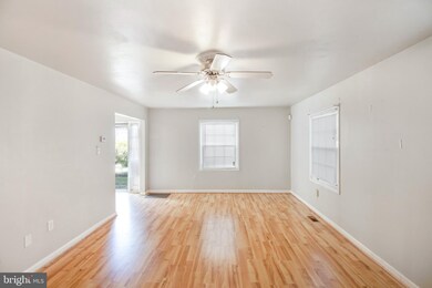 12917 Marquette Ln, Bowie, MD 20715 - photo 6