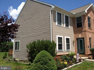 4023 Bradford Cir, Mount Joy, PA 17552 - photo 5