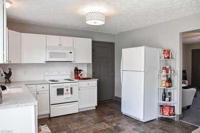 Frigidaire kitchen appliances stay!