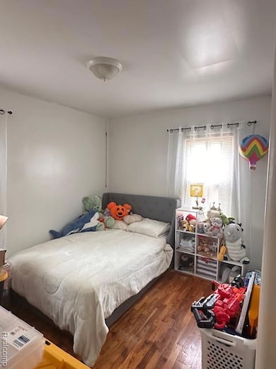 1410 Berrywood Ln, Flint, MI 48507 - photo 7