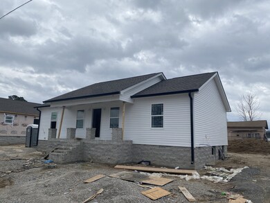 303 W Coffee St, Manchester, TN 37355 - photo 3