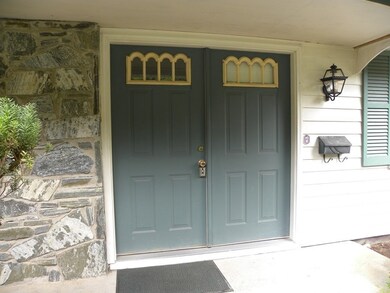 21 Larnis Rd, Framingham, MA 01701 - photo 2