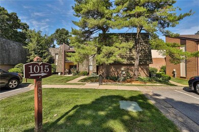 1015 Village Round unit D, Allentown, PA 18106 - photo 4