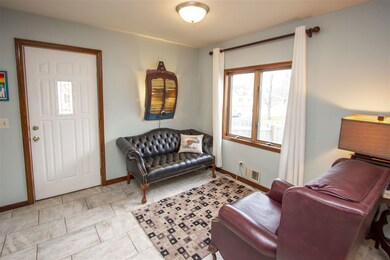 626 Eureka St, Waterloo, IA 50702 - photo 3