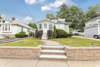 615 Lagrange St, West Roxbury, MA 02132 - photo 2