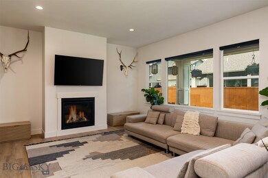10' ceilings