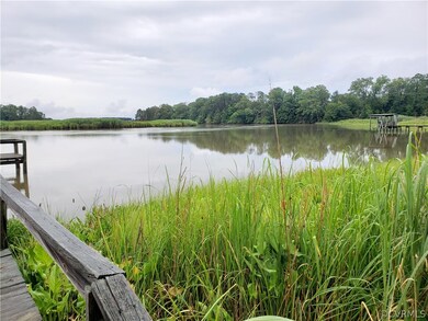 866 Beasley Ln, Dunnsville, VA 22454 - photo 5