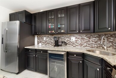 28 Dogwood St unit D, Jersey City, NJ 07305 - photo 4