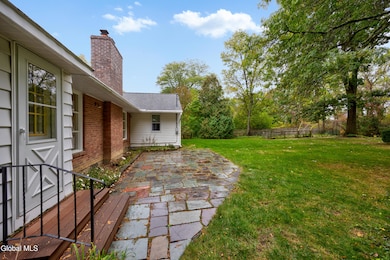 2472 Hilltop Rd, Schenectady, NY 12309 - photo 4