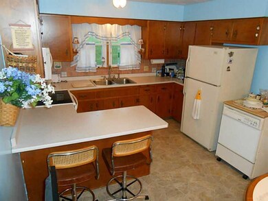 Kitchen. Neat as a pin