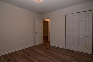 1523 Avalon -18