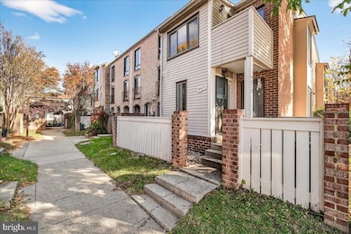 9673 Brassie Way, Montgomery Village, MD 20886 - photo 2