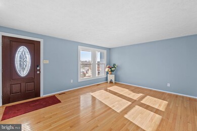 9223 Wilbur Ct, Columbia, MD 21046 - photo 5