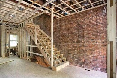 25 Monmouth Ct, Brookline, MA 02446 - photo 6