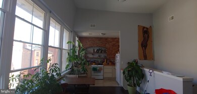 5 E Hamilton St unit 2, Baltimore, MD 21202 - photo 2