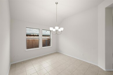 907 Beverly Dr, Cleburne, TX 76033 - photo 7