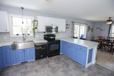 1 Wayne Ct, Holyoke, MA 01040 - photo 7