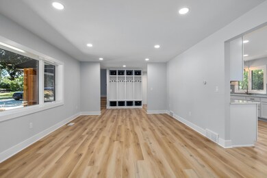 Living room_Pic 4