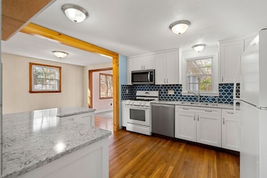 78 Deering Dr, Tewksbury, MA 01876 - photo 6