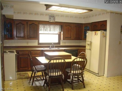 186 Lester Rd, New Franklin, OH 44319 - photo 2