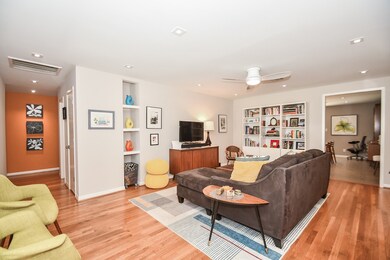 1043 W 30th St, Houston, TX 77018 - photo 4