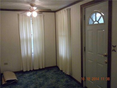 Entry/Foyer.