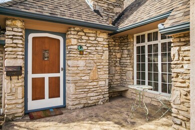 4381 Ingham Ave, Columbus, OH 43214 - photo 4