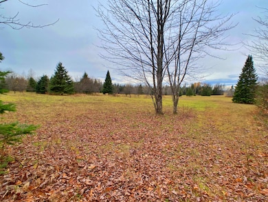 7 Garfield Rd, Masardis, ME 04732 - photo 4