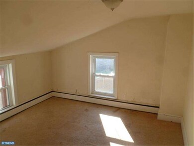 404 Walnut St, Pottstown, PA 19464 - photo 5