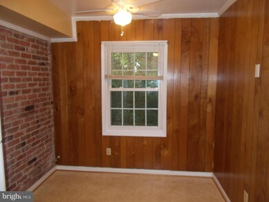 8228 Carrleigh Pkwy unit 83, Springfield, VA 22152 - photo 4