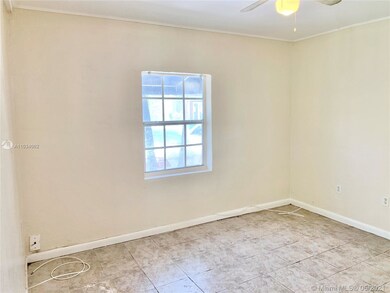 Living Room Front facing 