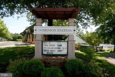 21854 Elkins Terrace unit 32, Sterling, VA 20166 - photo 2