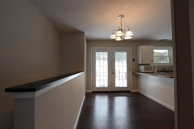 85 Ridgewood Dr, Saint Johnsbury, VT 05819 - photo 2