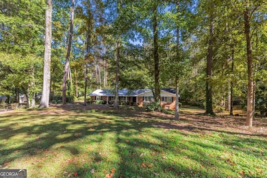 2350 Oxbow Cir, Stone Mountain, GA 30087 - photo 2