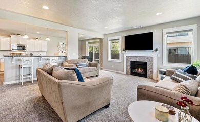 61781 SE Camellia St, Bend, OR 97702 - photo 4