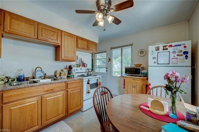 4309 Charleston Ave, Lorain, OH 44055 - photo 6