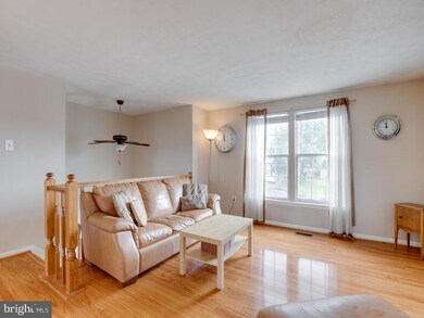 2102 Cross Trails Rd, Windsor Mill, MD 21244 - photo 5