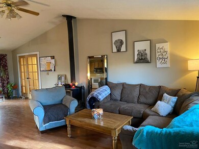 3172 SW Reindeer Ct, Redmond, OR 97756 - photo 3