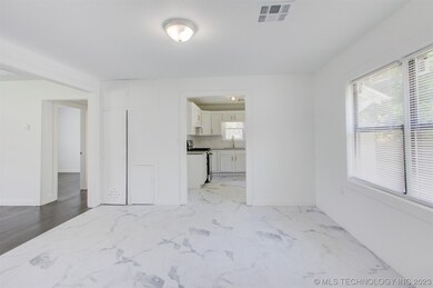 607 E 6th St, Claremore, OK 74017 - photo 7
