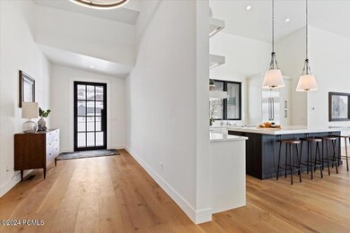 07-Entry and Kitchen
