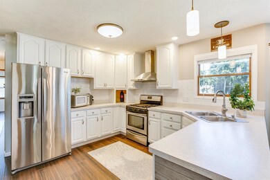 57167 Pine View Dr, South Bend, IN 46619 - photo 4